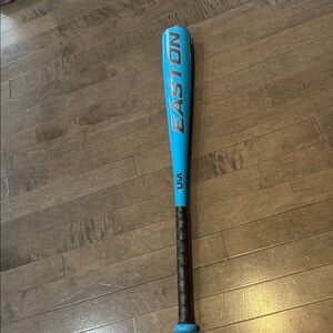 Easton Vibrant Blue Bat with Black Grip